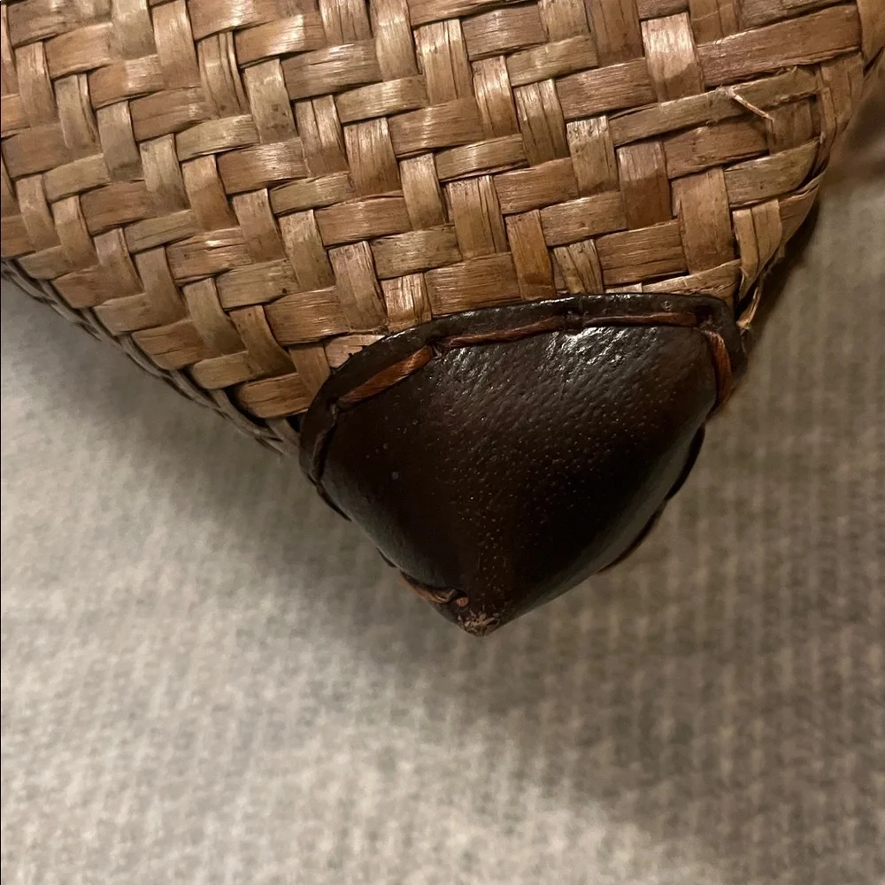 Woven Womens Brown Tan Straw Rattan Leopard Animal Print Wood Handle Handbag